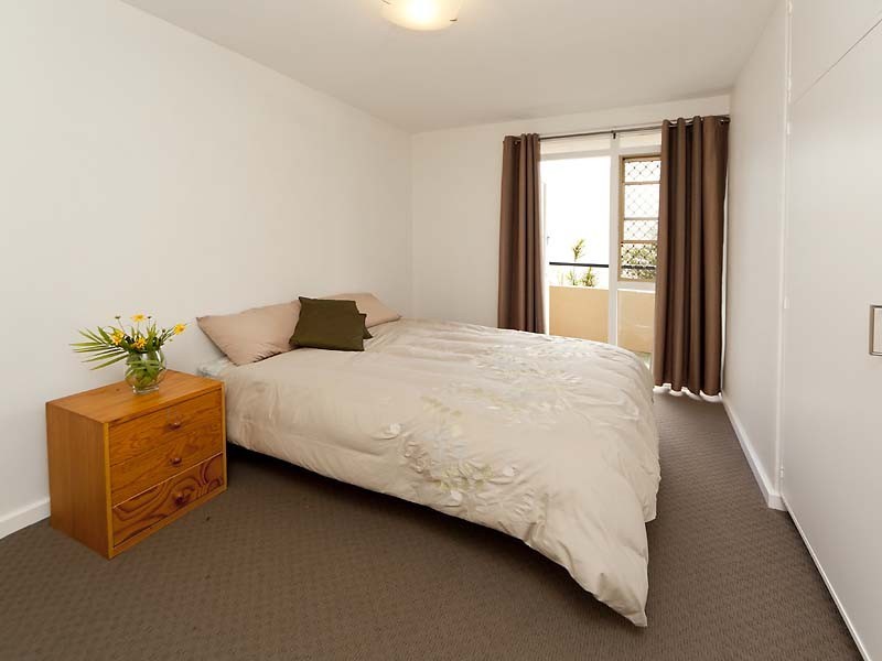 8/2 Stirling Street, South Perth WA 6151