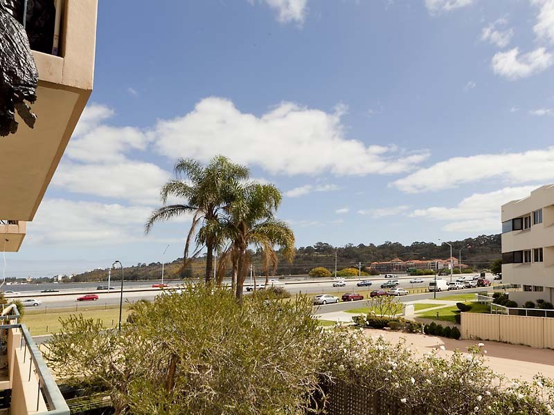 8/2 Stirling Street, South Perth WA 6151