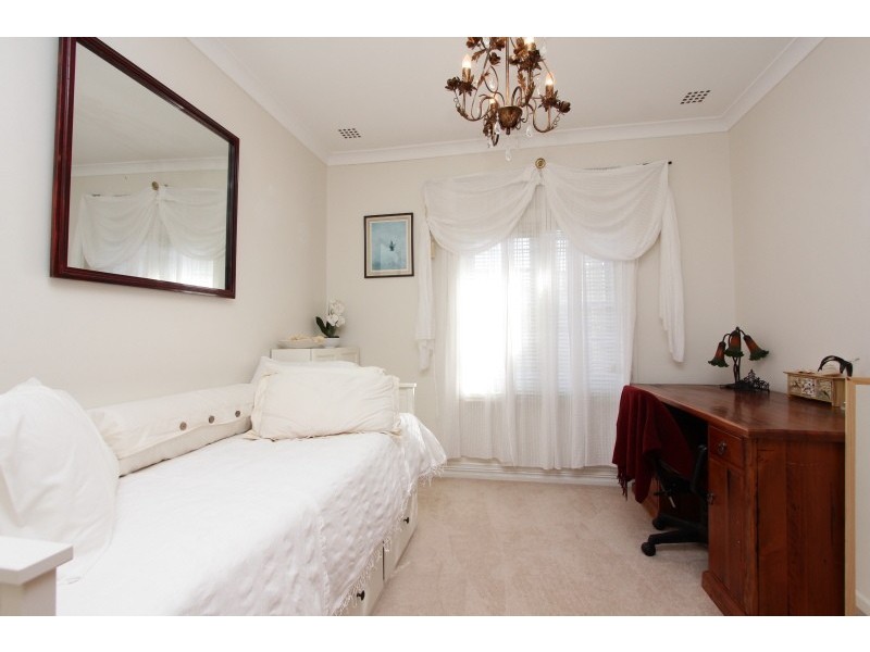 11 Bone Street, St James WA 6102