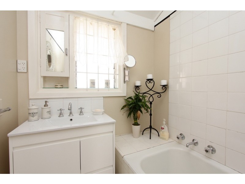 11 Bone Street, St James WA 6102