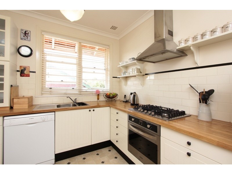 11 Bone Street, St James WA 6102