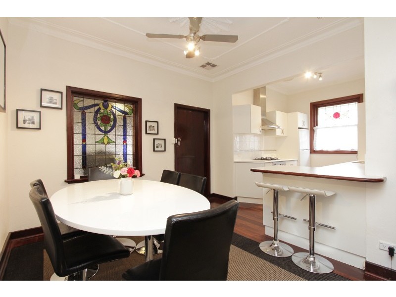 90 Todd Avenue, Como WA 6152