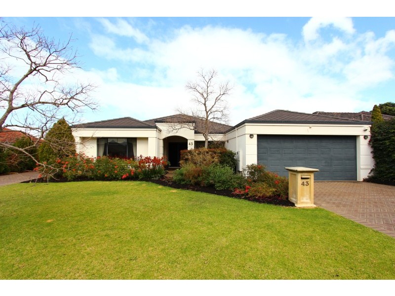 43 Beaconsfield Street, St James WA 6102