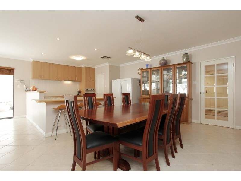 43 Beaconsfield Street, St James WA 6102