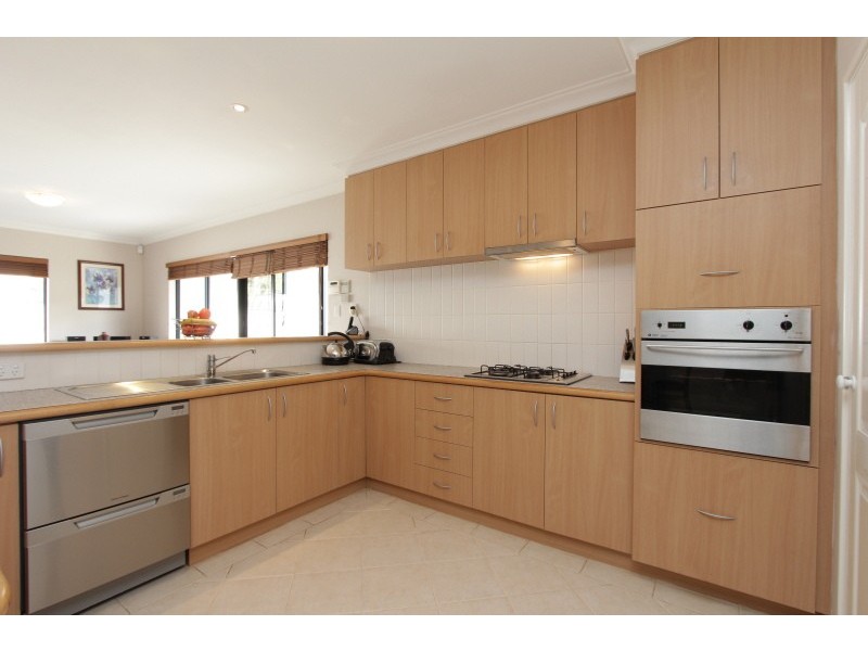 43 Beaconsfield Street, St James WA 6102