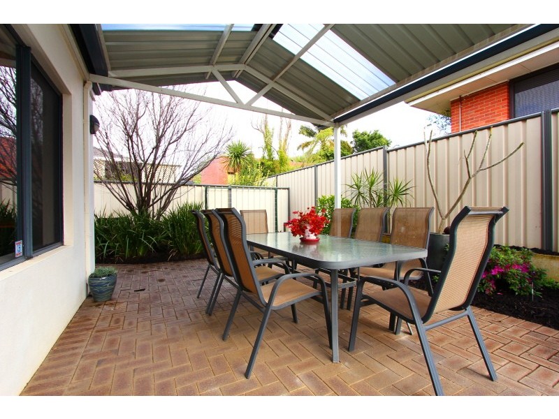 43 Beaconsfield Street, St James WA 6102