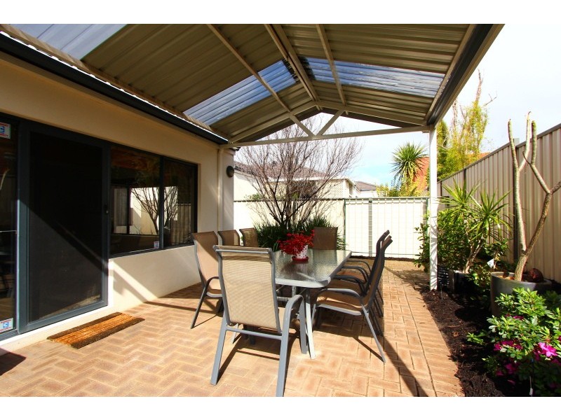 43 Beaconsfield Street, St James WA 6102