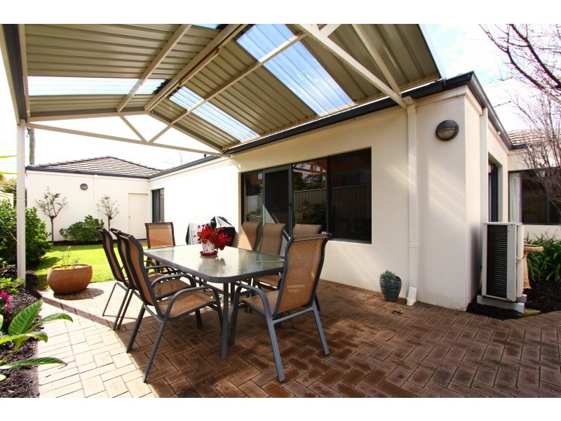 43 Beaconsfield Street, St James WA 6102