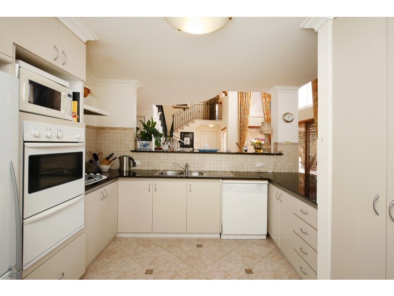 3/15 Renwick, South Perth WA 6151