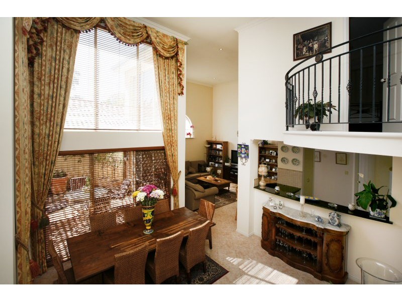 3/15 Renwick, South Perth WA 6151