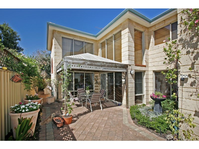 3/15 Renwick, South Perth WA 6151