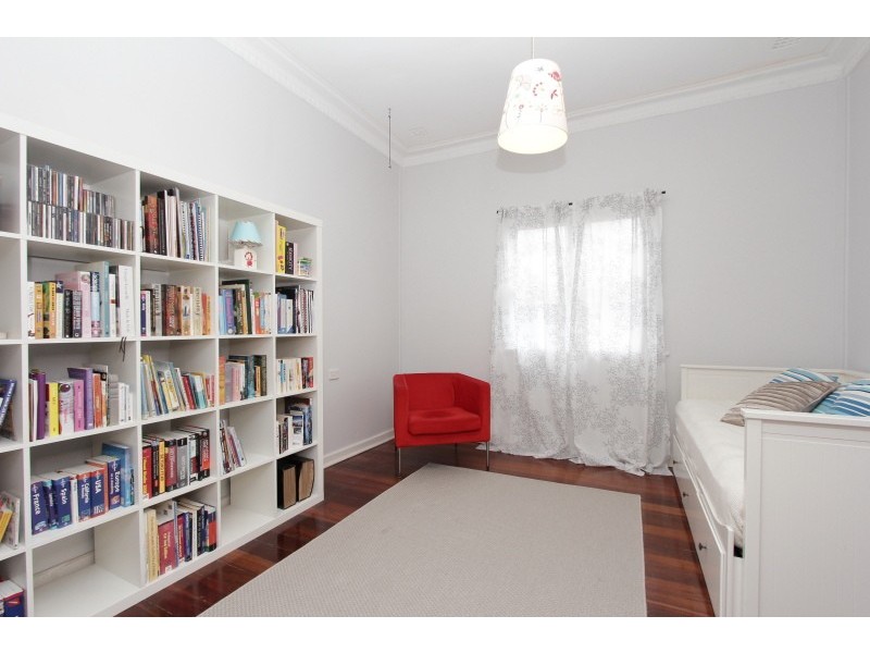 136 Raleigh Street, Carlisle WA 6101