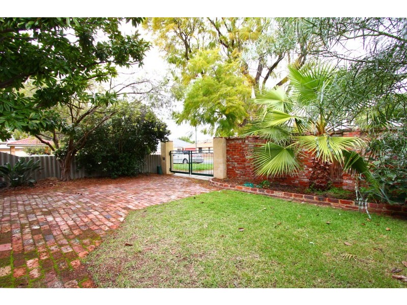 136 Raleigh Street, Carlisle WA 6101