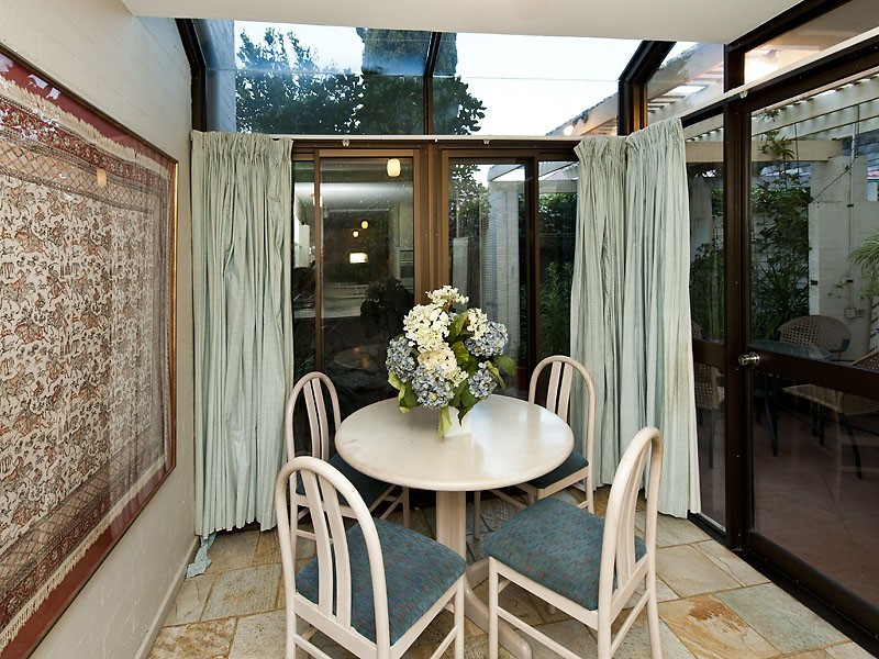 2/23A Karoo Street, South Perth WA 6151