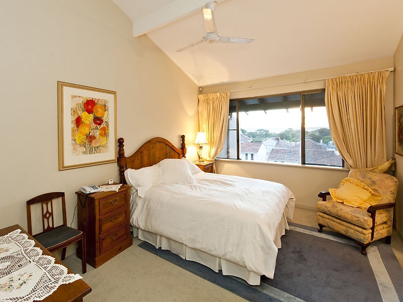 2/23A Karoo Street, South Perth WA 6151