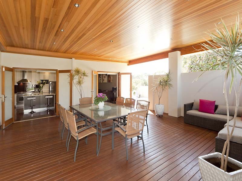 124 Todd Avenue, Como WA 6152