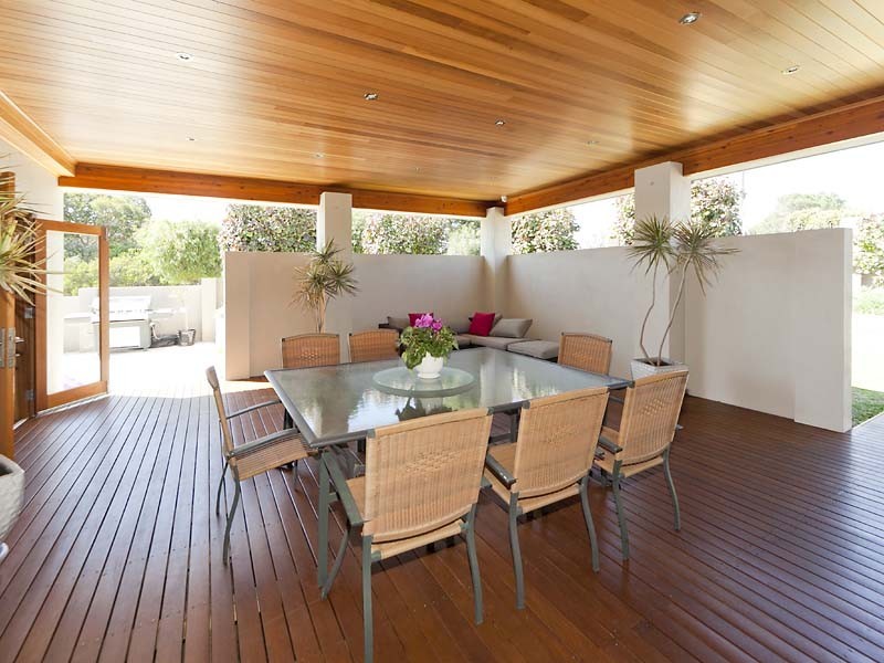 124 Todd Avenue, Como WA 6152