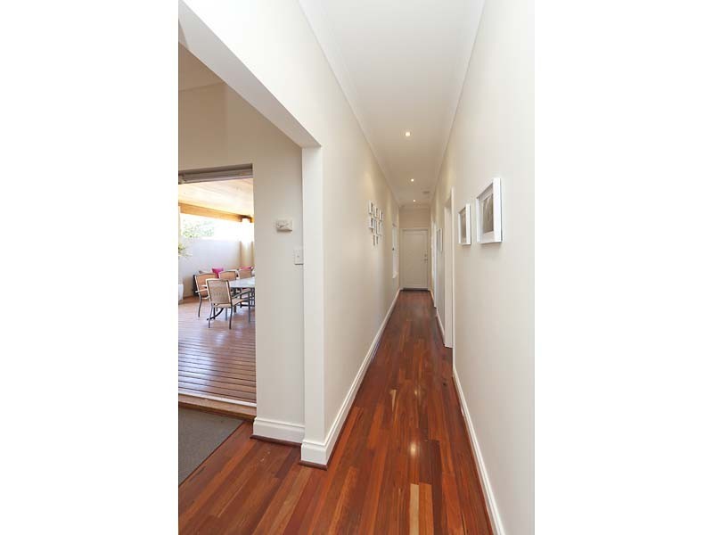 124 Todd Avenue, Como WA 6152