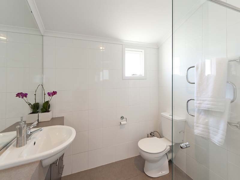 124 Todd Avenue, Como WA 6152