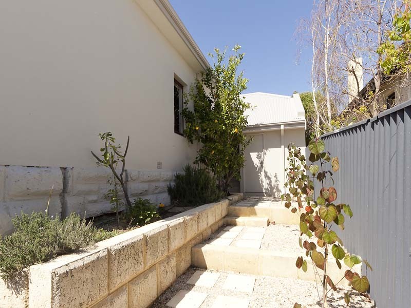 124 Todd Avenue, Como WA 6152