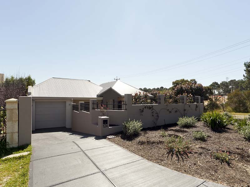 124 Todd Avenue, Como WA 6152