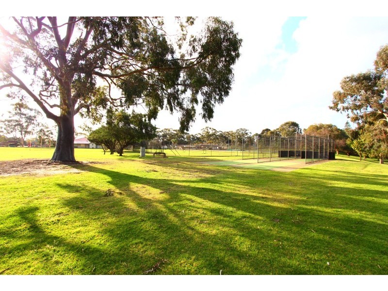 63 Hill View Terrace, St James WA 6102