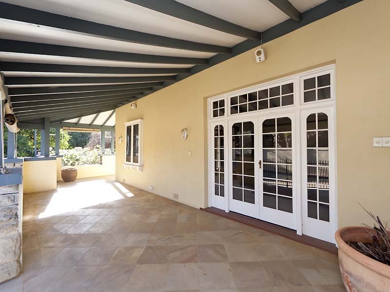 2 Karoo Street, South Perth WA 6151