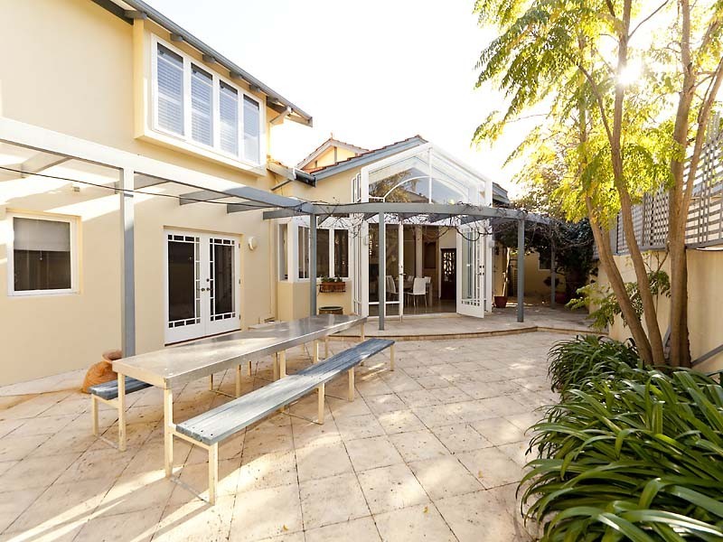 2 Karoo Street, South Perth WA 6151