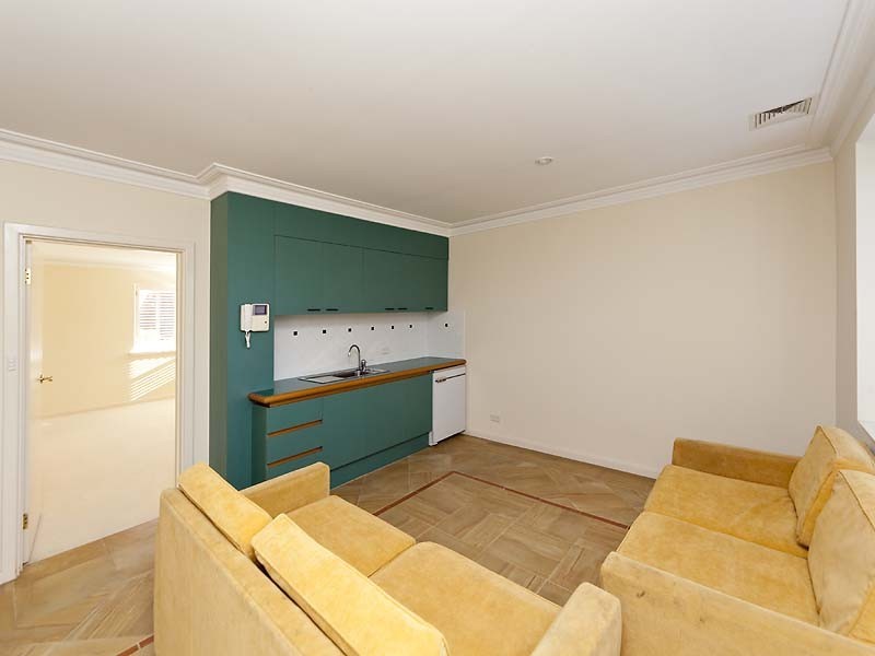 2 Karoo Street, South Perth WA 6151