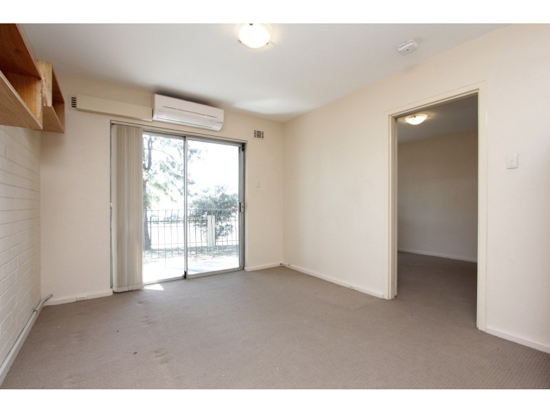 3/1045 Albany Highway, St James WA 6102