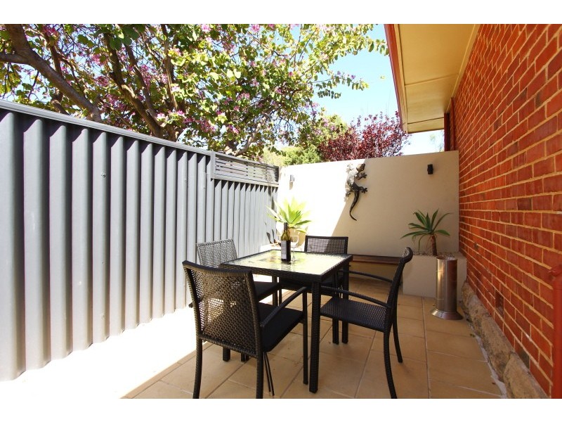 30A Edgecumbe Street, Como WA 6152