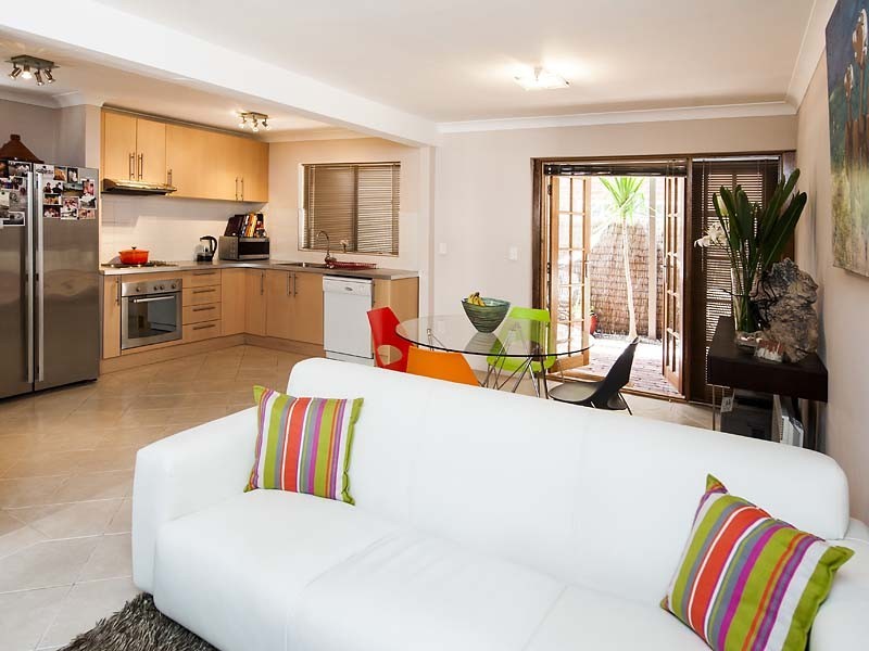 3/8 York Street, South Perth WA 6151