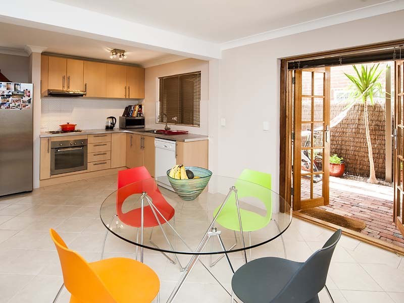 3/8 York Street, South Perth WA 6151