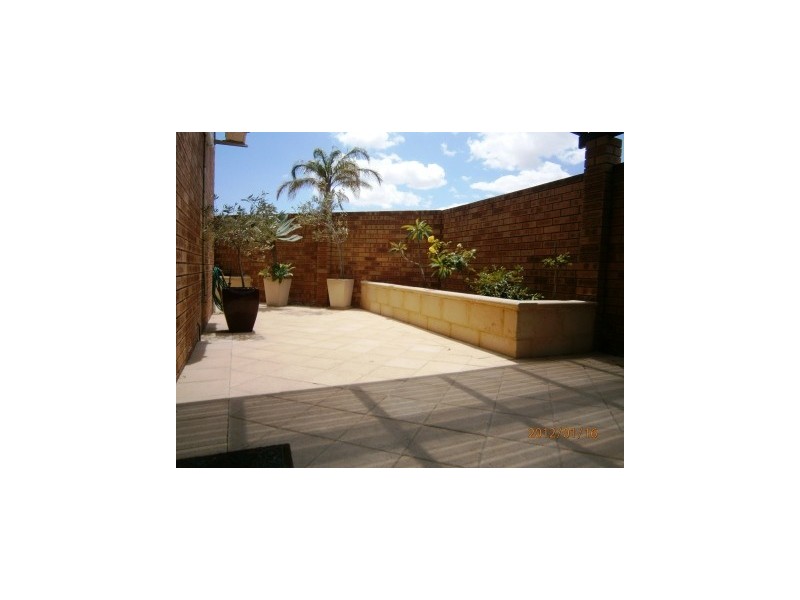 2/70 Strickland Street, South Perth WA 6151