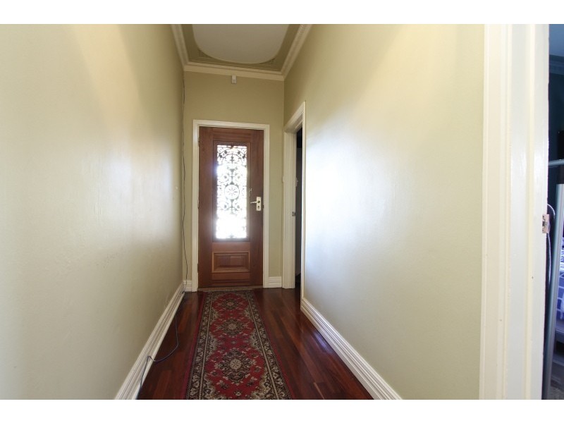 17 Warwick Street, St James WA 6102