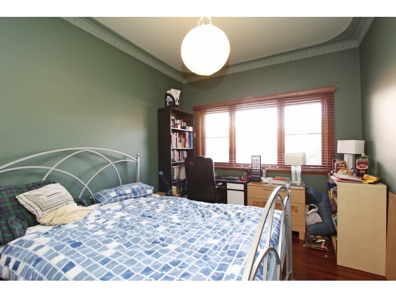 17 Warwick Street, St James WA 6102