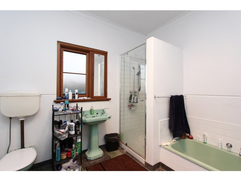 17 Warwick Street, St James WA 6102