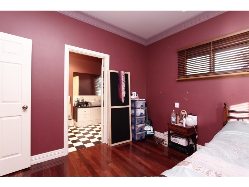 17 Warwick Street, St James WA 6102