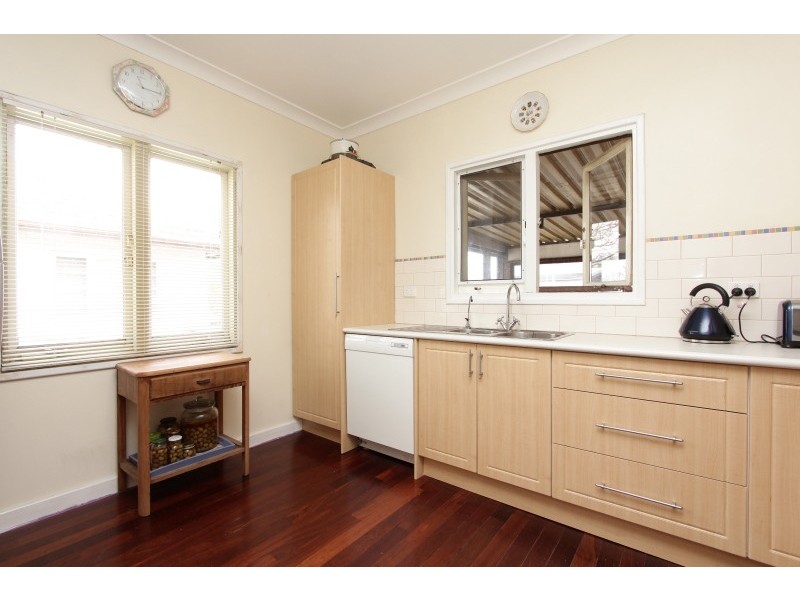 79 Alvah Street, St James WA 6102