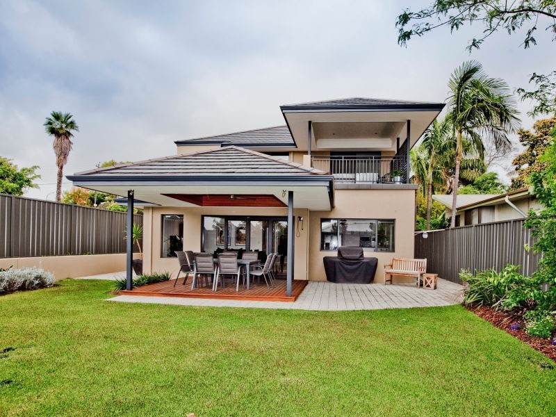 28 Klem Avenue, Salter Point WA 6152