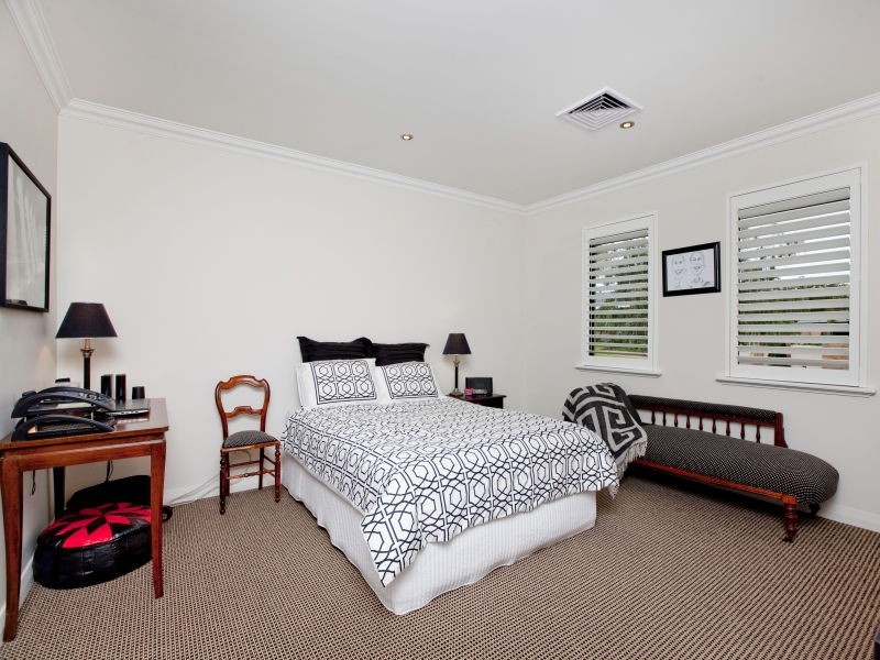 28 Klem Avenue, Salter Point WA 6152