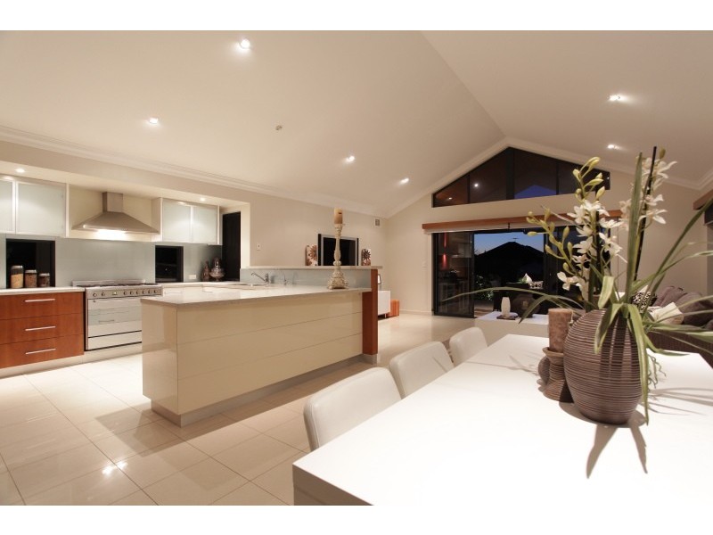 77 Robert Street, Como WA 6152
