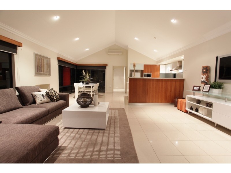 77 Robert Street, Como WA 6152