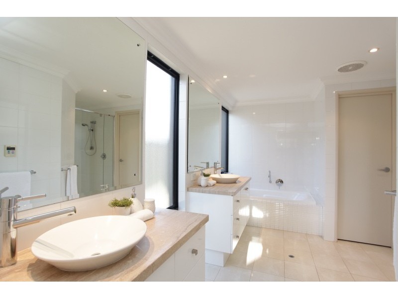 77 Robert Street, Como WA 6152