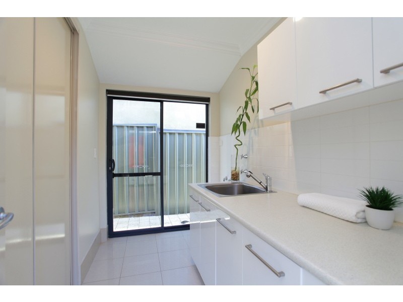 77 Robert Street, Como WA 6152