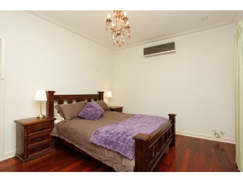 425 Berwick Street, St James WA 6102