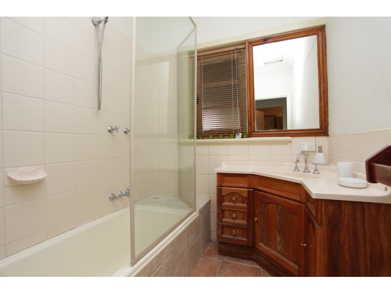 425 Berwick Street, St James WA 6102
