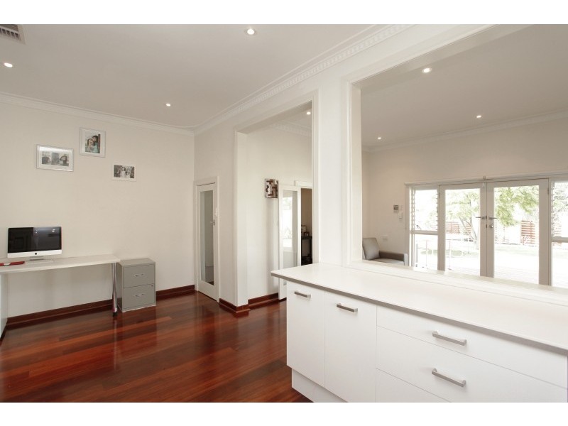 25 Brittain Street, Como WA 6152