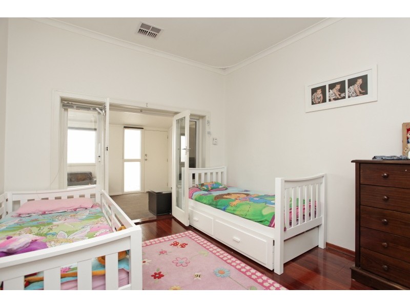 25 Brittain Street, Como WA 6152