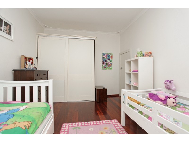 25 Brittain Street, Como WA 6152